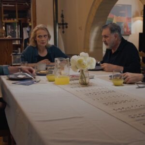 «Μπλε Ώρες»: Η Εύα γίνεται αφορμή για καβγάδες στην οικογένεια Αντωνιάδη – Απόψε, Δευτέρα 21 Σεπτεμβρίου στις 21.00, στον ΣΚΑΪ