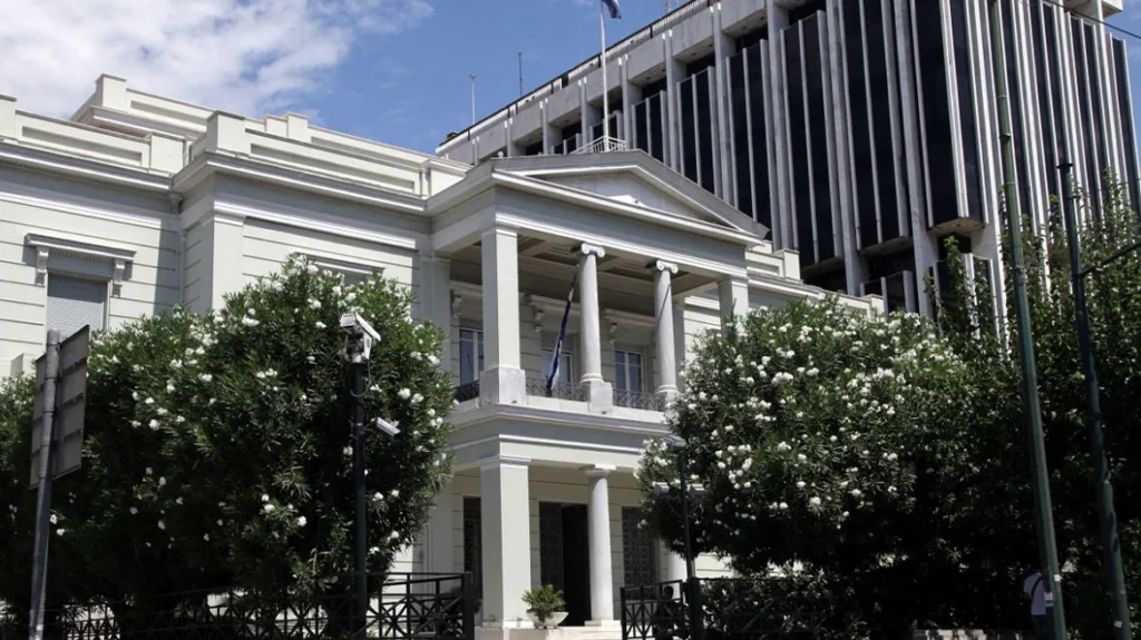 Το ΥΠΕΞ απορρίπτει την κύρωση του τουρκολιβυκού μνημονίου από τη Βουλή της Λιβύης: Το Δίκαιο της Θάλασσας δεν αλλάζει με νομικά αβάσιμες αποφάσεις
