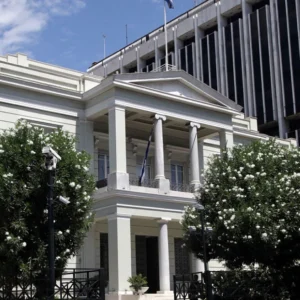 Το ΥΠΕΞ απορρίπτει την κύρωση του τουρκολιβυκού μνημονίου από τη Βουλή της Λιβύης: Το Δίκαιο της Θάλασσας δεν αλλάζει με νομικά αβάσιμες αποφάσεις