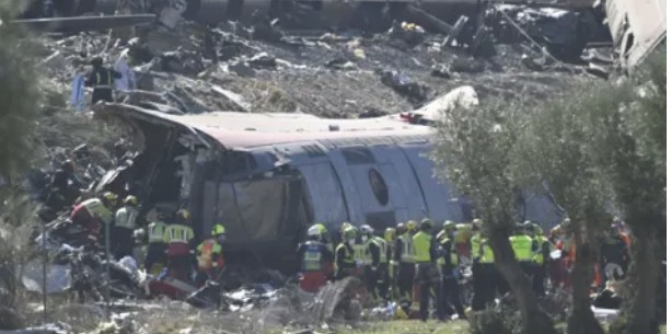 Τραγωδία στην Ισπανία: Τουλάχιστον 68 νεκροί  και 80 τραυματίες σε σύγκρουση τρένων υψηλής ταχύτητας στο Τολέδο  – Συγκλονιστικά βίντεο και μαρτυρίες
