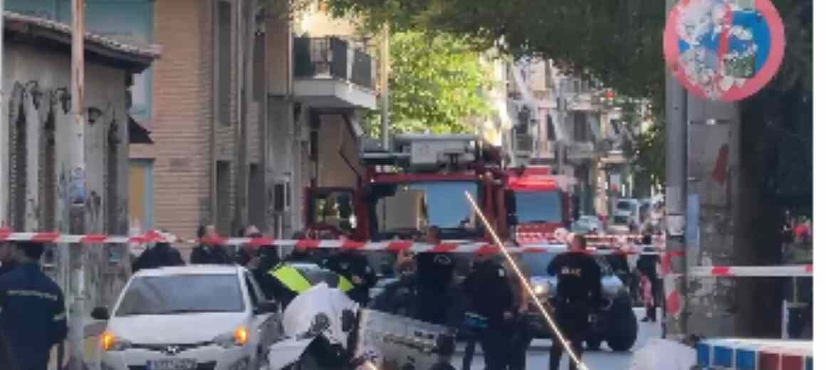 Έκρηξη στον Κολωνό: Τέσσερις τραυματίες, οι δύο αστυνομικοί – Το τηλεφώνημα για ύποπτο δέμα με ναρκωτικά που ήταν εκρηκτικός μηχανισμός (βίντεο)