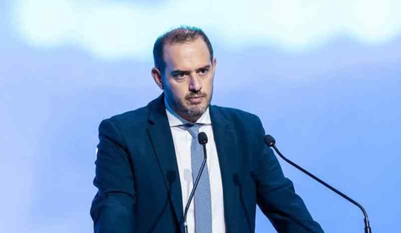 Στο Ιπποκράτειο διακομίστηκε ο αναπληρωτής υπουργός Μεταφορών Γιώργος Κώτσηρας μετά από έντονη αδιαθεσία στη Βουλή