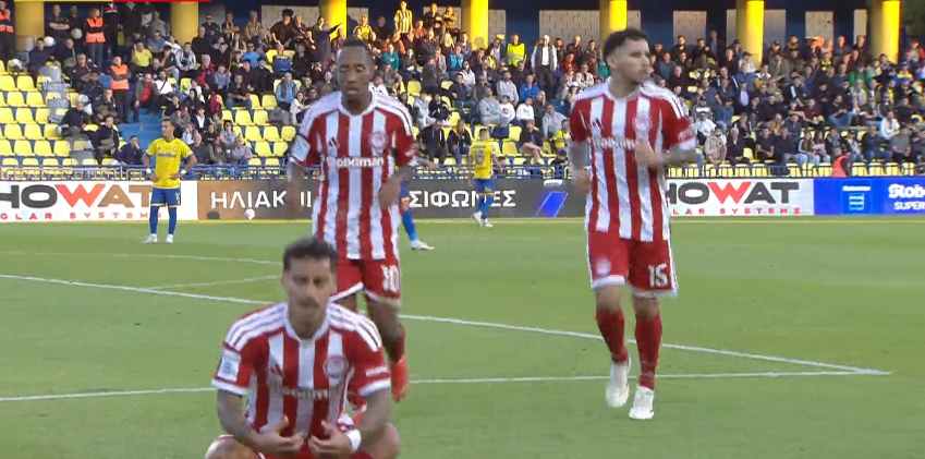Παναιτωλικός – Ολυμπιακός 0-2: Οι Πειραιώτες πέρασαν από το Αγρίνιο και συνέχισαν το νικηφόρο σερί στη Super League