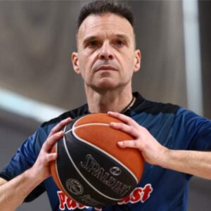 Σκάνδαλο στημένων αγώνων στο μπάσκετ: Αρχίζουν οι απολογίες – Πρώτος ο πρώην διαιτητής Παπαπέτρου –  «Έχω όλα τα παραστατικά», λέει για τις 820.000 ευρώ που βρέθηκαν σπίτι του