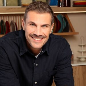 «Kitchen Lab» με τον Άκη Πετρετζίκη : Στα νέα επεισόδια γίνεται της …ανατροπής! Στον ΣΚΑΪ