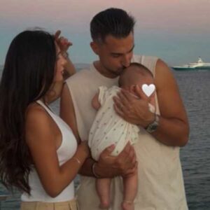 Σάκης Κατσούλης – Μαριαλένα Ρουμελιώτη: Το πρώτο ταξίδι στο εξωτερικό με τον γιο τους – Ο προορισμός που επέλεξαν