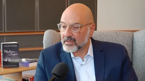 Συγκλονίζει ο Σάκης Αρναούτογλου για τον θάνατο της μητέρας του: “Είχε αλτσχάιμερ, έμεινε 24 κιλά”(βίντεο)