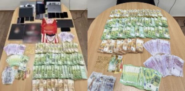 Σκάνδαλο  στο μπάσκετ: Συνολικά 931.463 ευρώ κατασχέθηκαν για την υπόθεση με τους στημένους αγώνες – Η ανακοίνωση της ΕΛΑΣ και τα ευρήματα στα σπίτια των παραγόντων – Φωτογραφίες