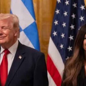 Τραμπ για Γκιλφόιλ: Δεν είμαστε ευχαριστημένοι, εξετάζουμε την απομάκρυνσή της – Βίντεο