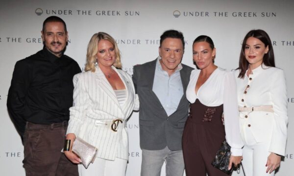 Under The Greek Sun: Λαμπερή πρεμιέρα στην Αθήνα με επώνυμες παρουσίες και ισχυρό κοινωνικό μήνυμα