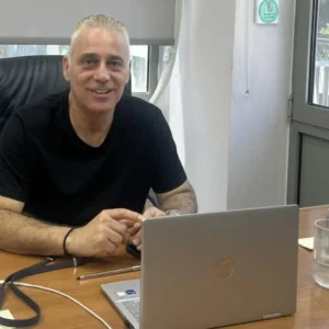 Πειραιάς: Σε σοβαρή κατάσταση ο αντιδήμαρχος Γιάννης Βοϊδονικόλας – Αυτοτραυματίστηκε με πιστόλι