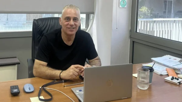 Πειραιάς: Σε σοβαρή κατάσταση ο αντιδήμαρχος Γιάννης Βοϊδονικόλας – Αυτοτραυματίστηκε με πιστόλι